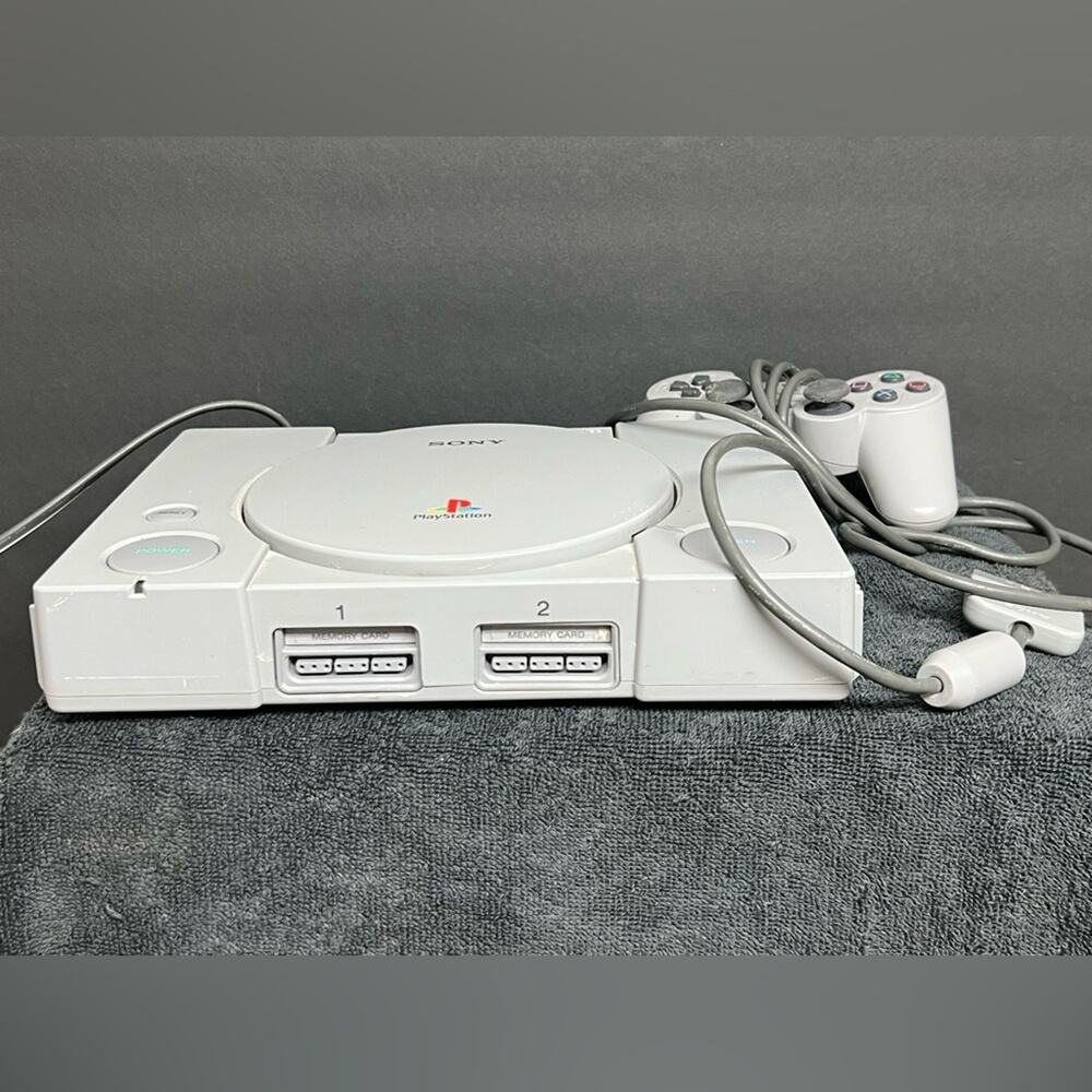 Sony PlayStation 1 SCPH-7501 Console Game System PS1 Wired Controller Bundle